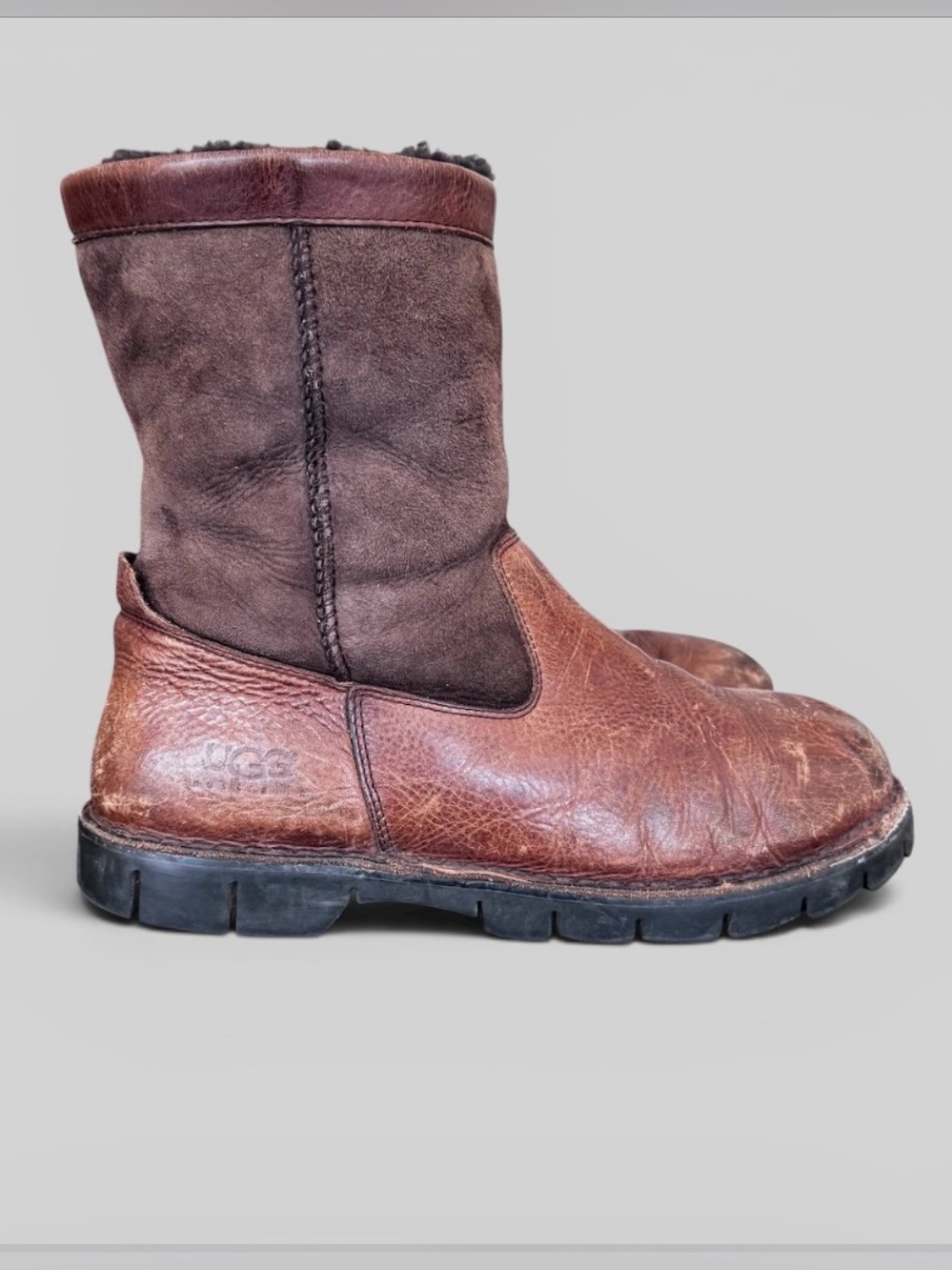 UGG Australia Beacon 5485 SZ 11 Brown Leather Shearling Boots Wide Fit Rugged